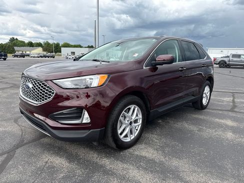 Used 2024 Ford Edge SEL w/ Convenience Package AWD/4WD image 4