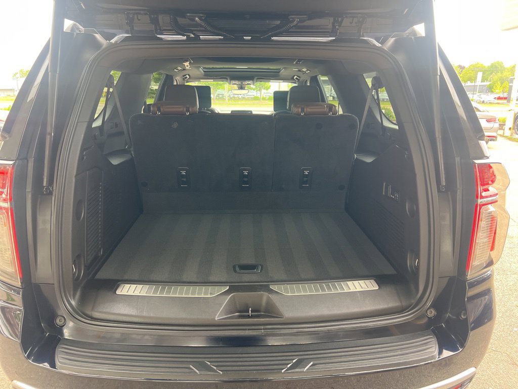 Used 2021 Chevrolet Suburban High Country AWD/4WD image 13