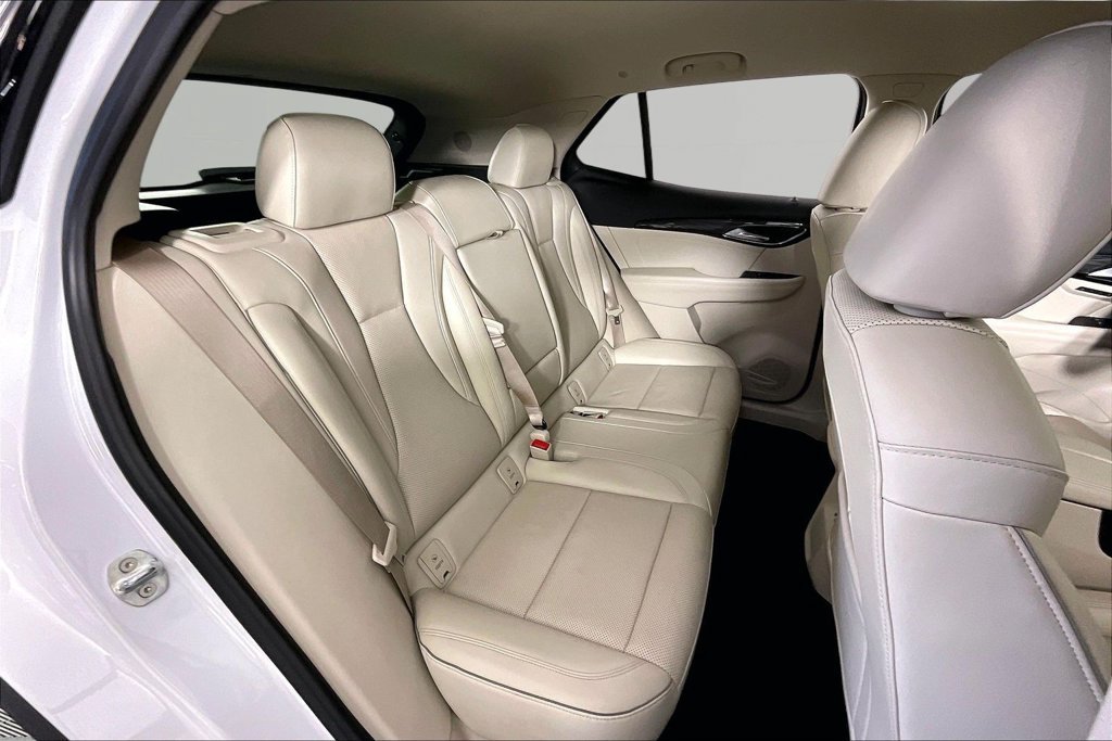 Certified 2022 Buick Envision Essence w/ Technology Package I FWD image 23
