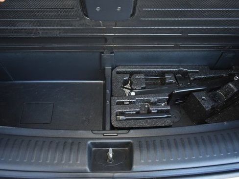 Used 2019 Kia Sorento LX image 34