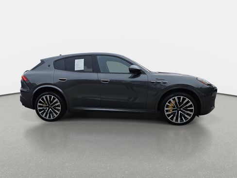 Used 2023 Maserati Grecale Modena image 4