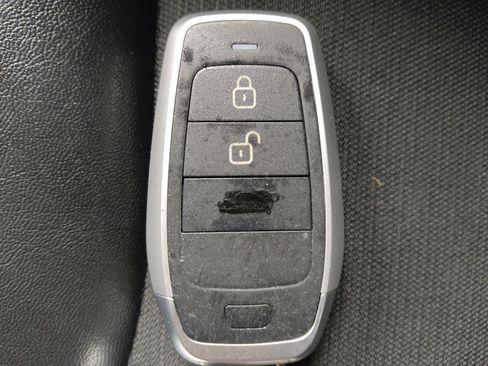 Used 2020 Jeep Cherokee Latitude Plus image 32