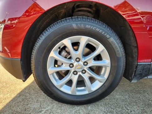 Used 2018 Chevrolet Equinox LT FWD image 10