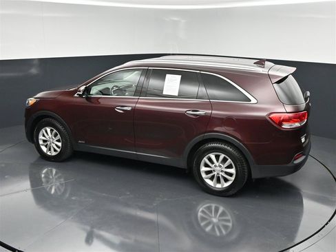 Used 2018 Kia Sorento AWD image 26