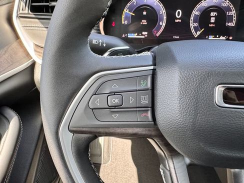New 2026 Jeep Grand Cherokee Limited AWD/4WD image 18