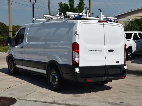 Used 2018 Ford Transit 250 130 Low Roof RWD image 4