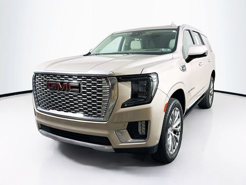 Used 2024 GMC Yukon Denali w/ Denali Reserve Package AWD/4WD image 3
