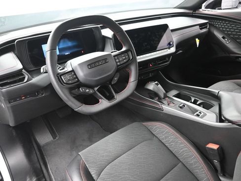 Used 2025 Dodge Charger Daytona R/T AWD/4WD image 12