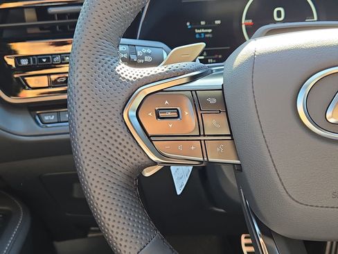 New 2026 Lexus TX 500h AWD image 21