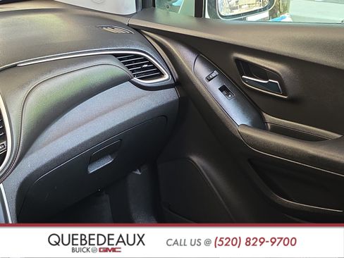 Used 2017 Chevrolet Trax LS FWD image 19