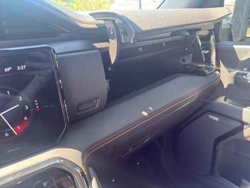 Used 2025 GMC Sierra 3500 AT4 w/ AT4 Premium Plus Package AWD/4WD image 26