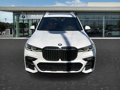 Used 2021 BMW X7 xDrive40i w/ M Sport Package AWD/4WD image 2