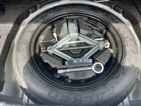 Used 2024 Subaru Crosstrek 2.0i Premium image 29