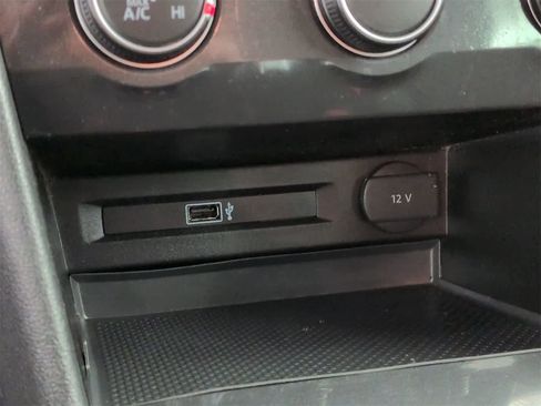 Used 2018 Volkswagen Tiguan S image 28