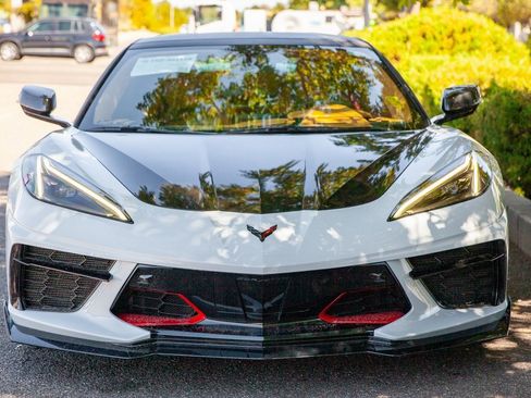 Used 2021 Chevrolet Corvette Stingray Premium Conv w/ Z51 Performance Package image 3