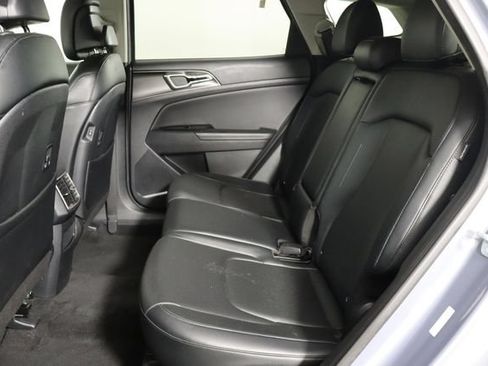 Used 2024 Kia Sportage EX FWD image 16