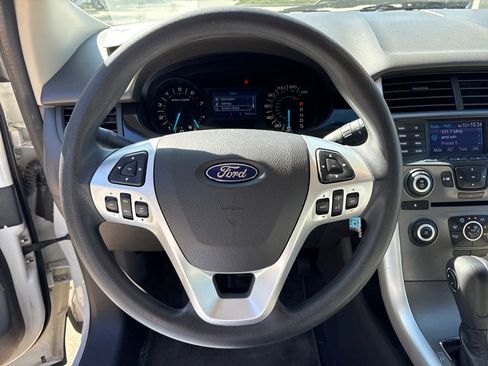 Used 2013 Ford Edge SE image 17