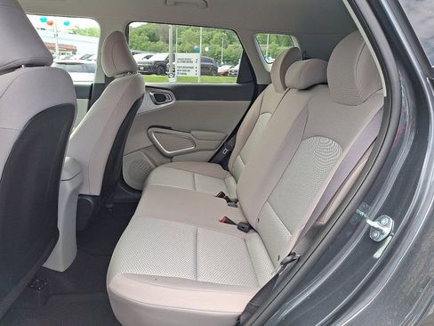 Used 2025 Kia Soul LX FWD image 11