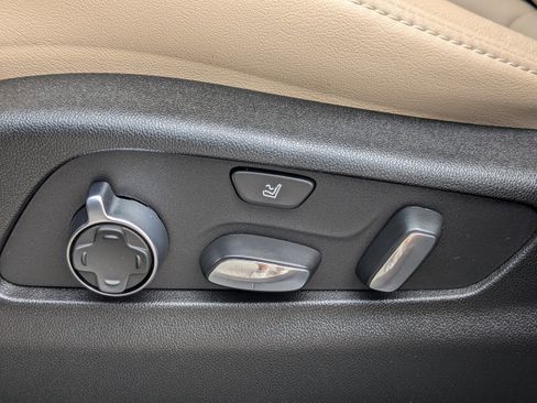 Used 2024 Cadillac XT4 Premium Luxury image 27