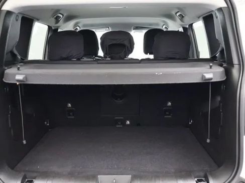Used 2021 Jeep Renegade Latitude w/ Convenience Group AWD/4WD image 16
