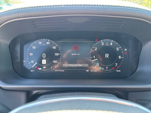 Used 2025 Land Rover Discovery Dynamic SE AWD/4WD image 24