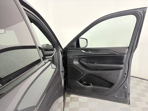Used 2023 Jeep Grand Cherokee L Laredo AWD/4WD image 31