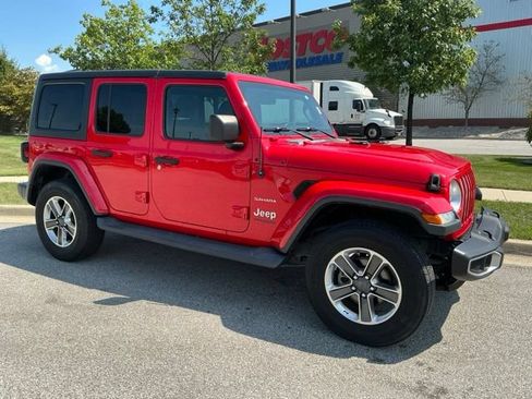 Used 2018 Jeep Wrangler Unlimited Sahara w/ Uconnect 4C Nav & Sound Group AWD/4WD image 2