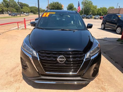Used 2022 Nissan Kicks SR w/ Premium Package FWD image 8