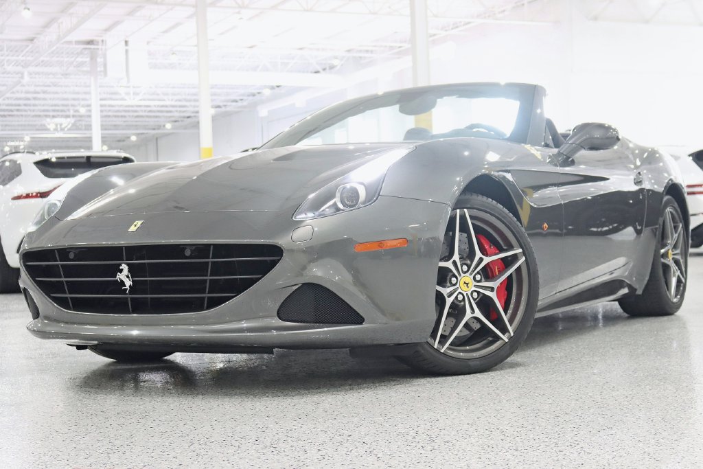 Used 2016 Ferrari California T RWD image 8