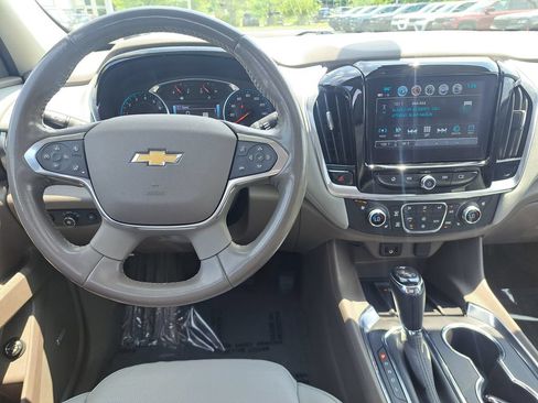 Used 2019 Chevrolet Traverse Premier w/ Driver Confidence II Package FWD image 15