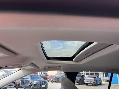 New 2026 Chevrolet Trax ACTIV w/ Sunroof Package image 28