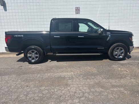 New 2025 Ford F150 XLT w/ Equipment Group 302A MID image 4