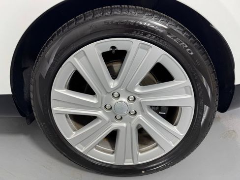 Used 2023 Land Rover Range Rover Long Wheelbase SE AWD/4WD image 29