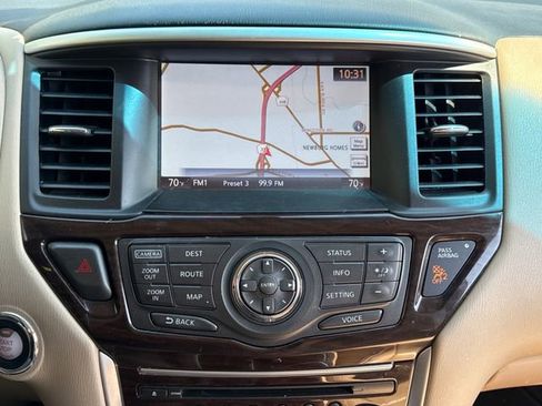 Used 2016 Nissan Pathfinder Platinum w/ Family Entertainment Package FWD image 30