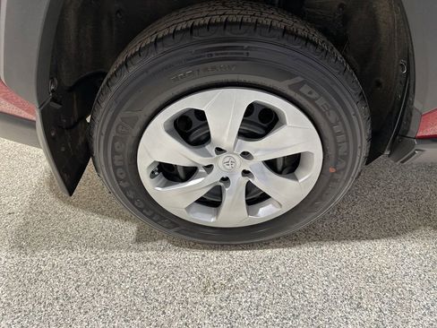 Certified 2023 Toyota RAV4 LE image 20