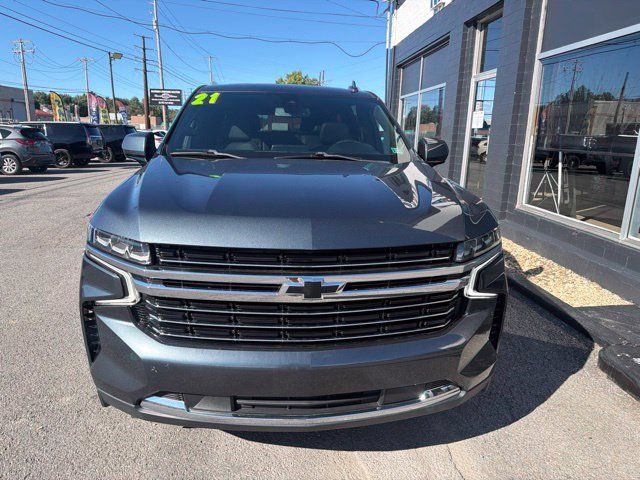 Used 2021 Chevrolet Suburban LT AWD/4WD image 2