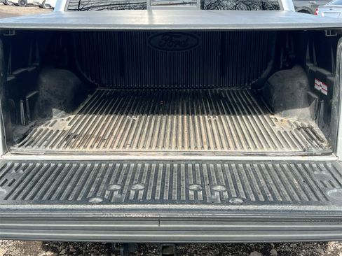 Used 2011 Ford F150 Lariat image 32