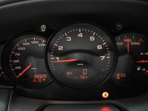 Used 2001 Porsche 911 Carrera RWD image 12