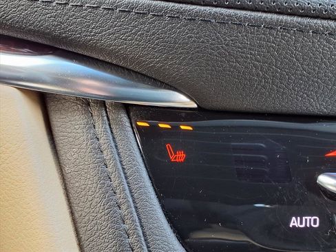 Used 2019 Cadillac XT5 Luxury image 10