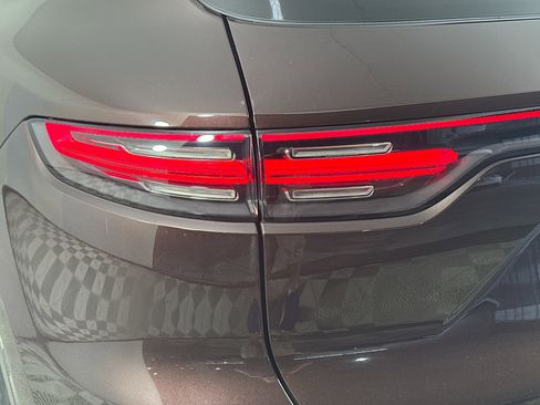 Used 2020 Porsche Cayenne Base image 34