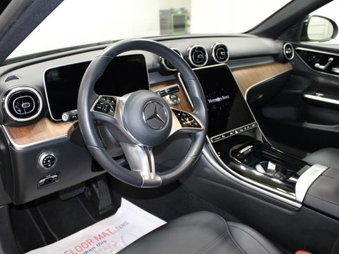 Used 2025 Mercedes-Benz C 300 Sedan image 13