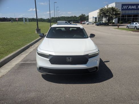 Used 2024 Honda Accord Sport image 8
