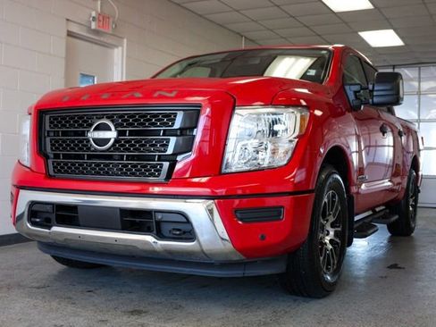 Used 2024 Nissan Titan SV w/ SV Convenience Package image 20
