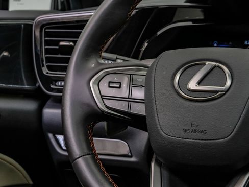 Used 2024 Lexus NX 250 FWD image 21