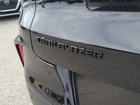 Used 2021 Chevrolet TrailBlazer RS w/ Convenience Package FWD image 8
