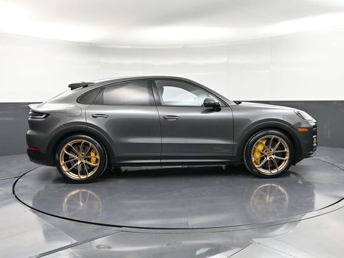 Certified 2024 Porsche Cayenne Turbo GT image 9