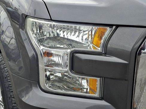 Used 2015 Ford F150 XLT w/ Equipment Group 302A Luxury image 9