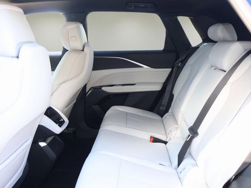 New 2026 Cadillac Lyriq Sport image 17