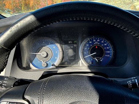 Used 2018 Toyota Sienna XLE image 18