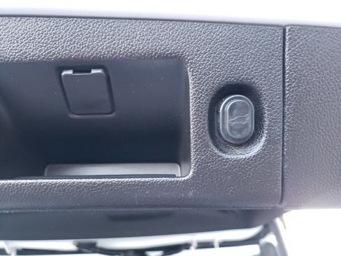 Used 2016 GMC Yukon XL Denali w/ Open Road Package image 37